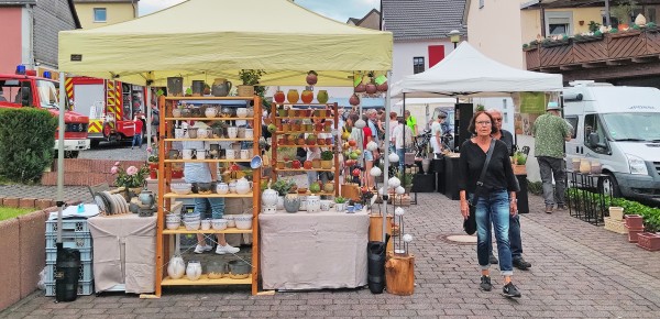 Keramický trh v Höhr-Grenzhausenu s 2. otevřeným mistrovstvím v hrnčířství